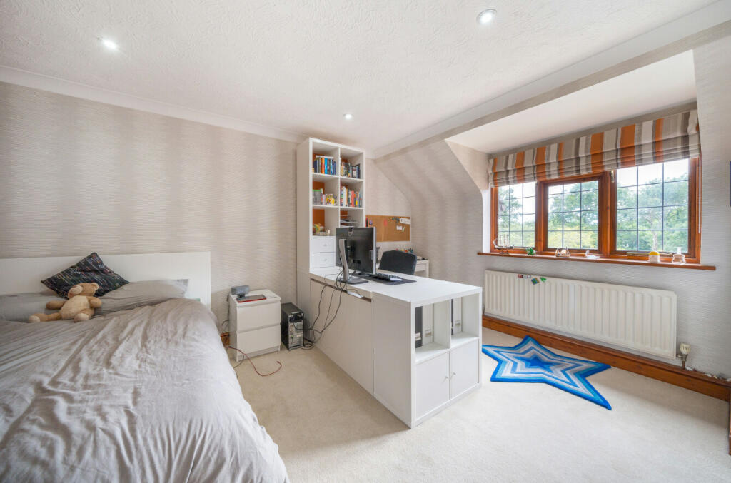 Additional property image - Fairway Gardens, Beckenham, BR3