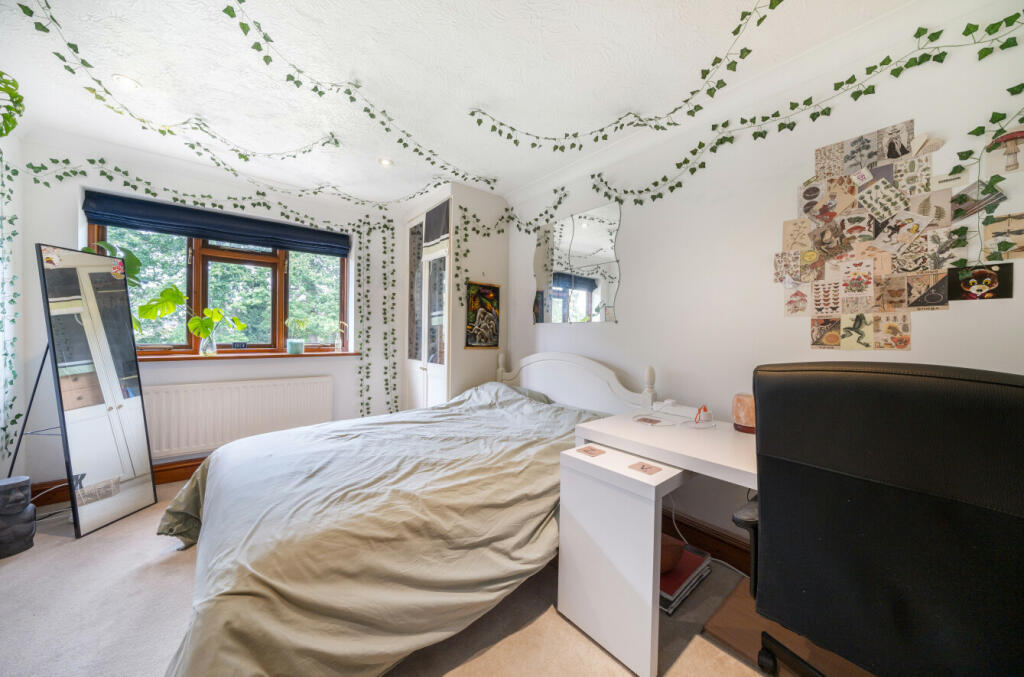 Additional property image - Fairway Gardens, Beckenham, BR3