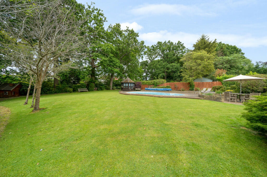Additional property image - Fairway Gardens, Beckenham, BR3