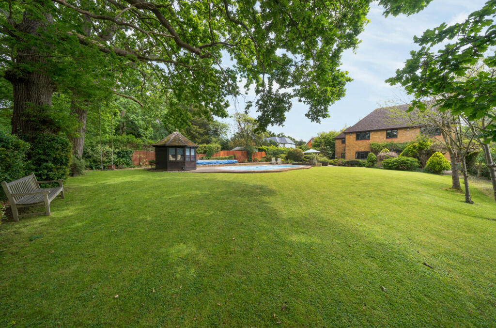 Additional property image - Fairway Gardens, Beckenham, BR3