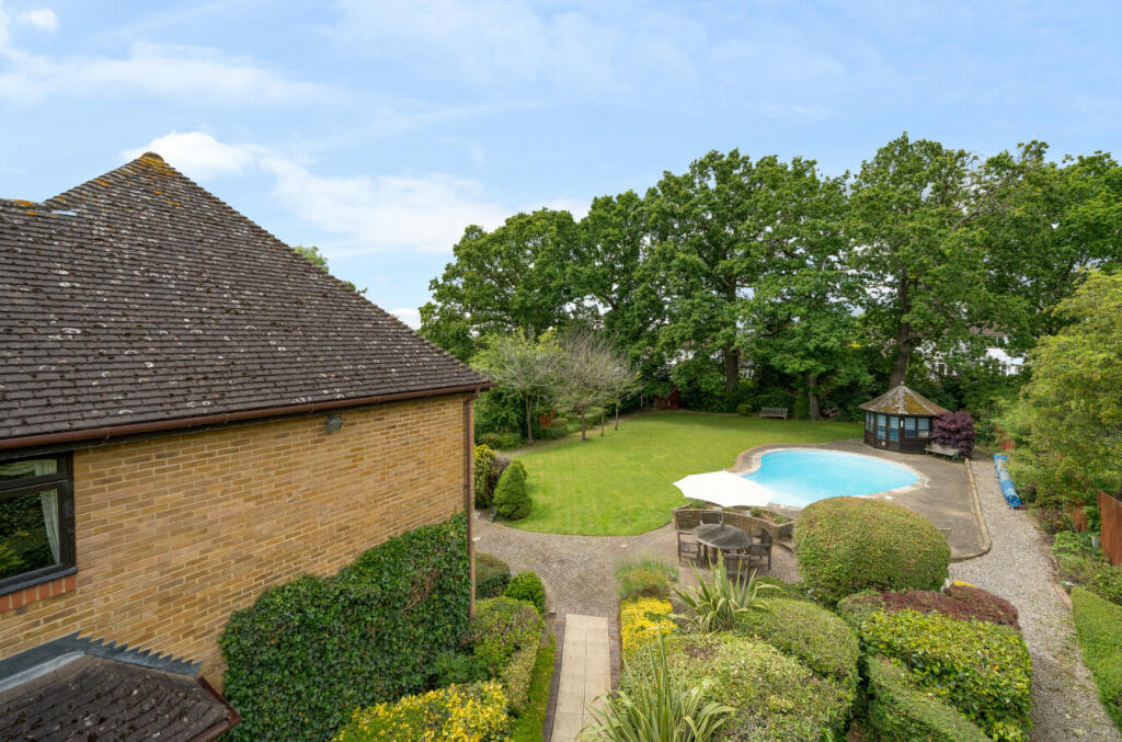 Additional property image - Fairway Gardens, Beckenham, BR3