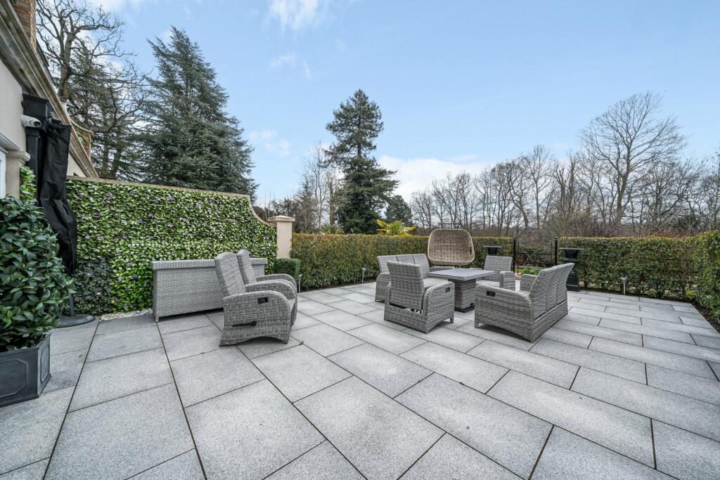 Additional property image - Willoughby Lane, Bromley, BR1