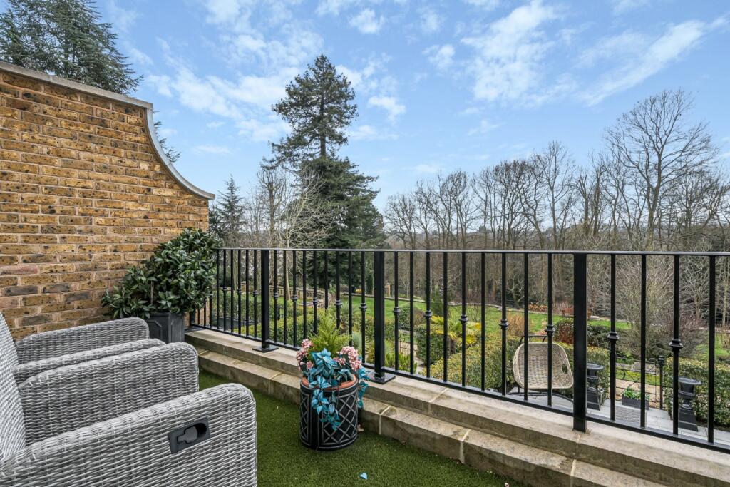 Additional property image - Willoughby Lane, Bromley, BR1