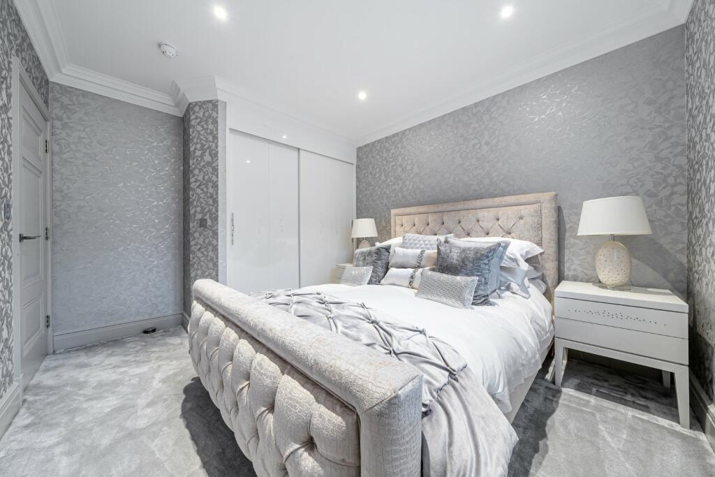 Additional property image - Willoughby Lane, Bromley, BR1