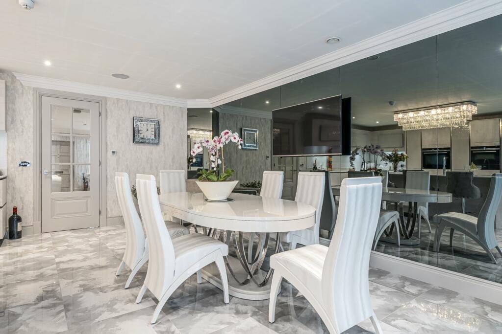 Additional property image - Willoughby Lane, Bromley, BR1