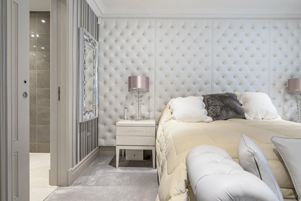 Additional property image - Willoughby Lane, Bromley, BR1
