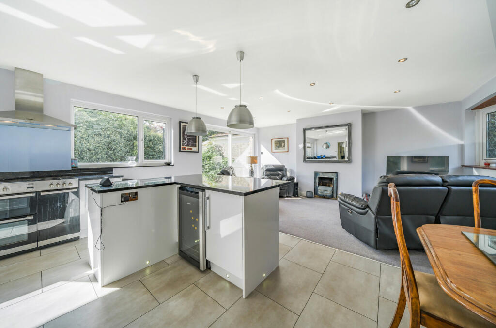 Additional property image - Beaconsfield Road, Bromley, BR1