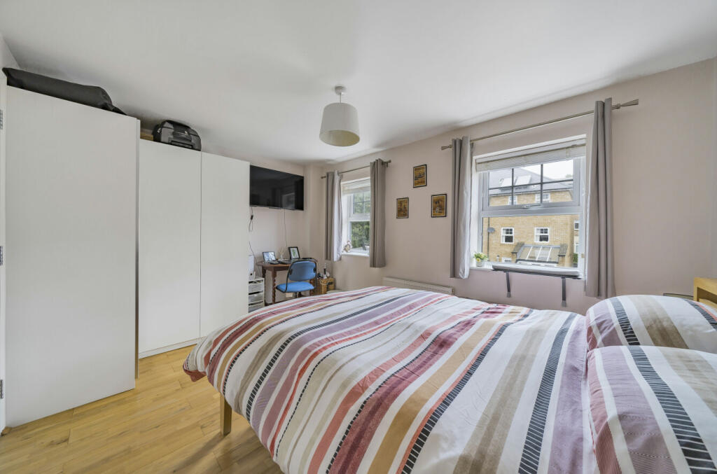 Additional property image - Lorimer Row, Bromley, BR2