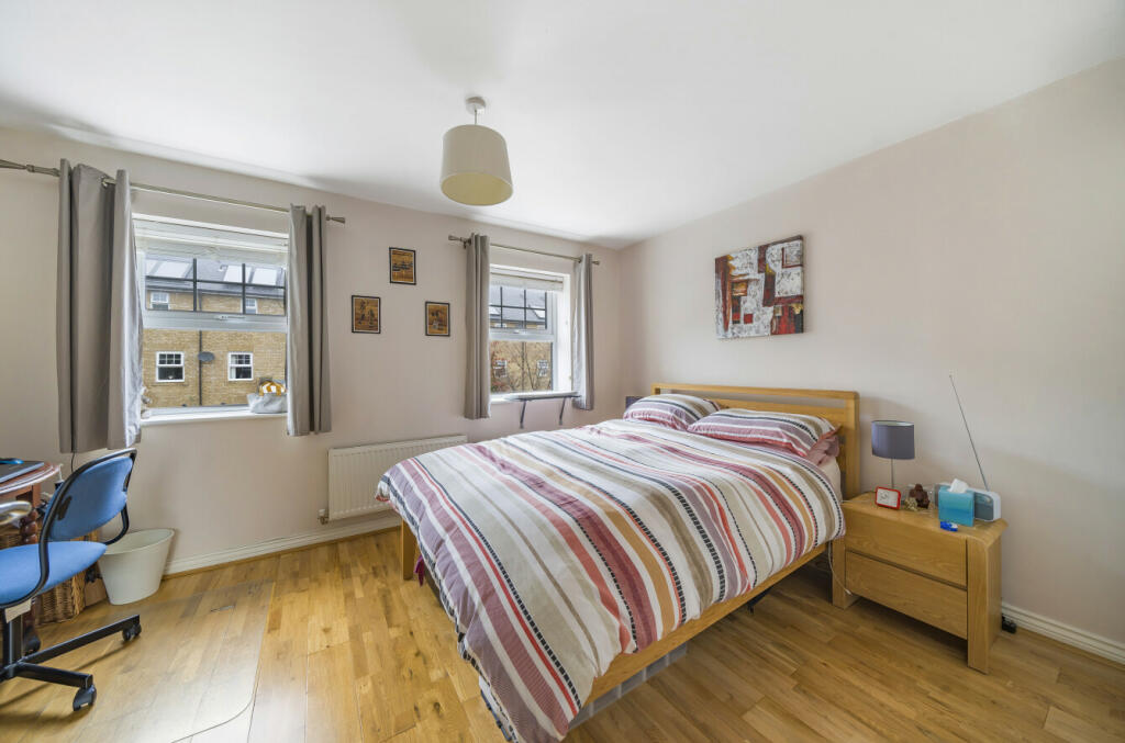 Additional property image - Lorimer Row, Bromley, BR2