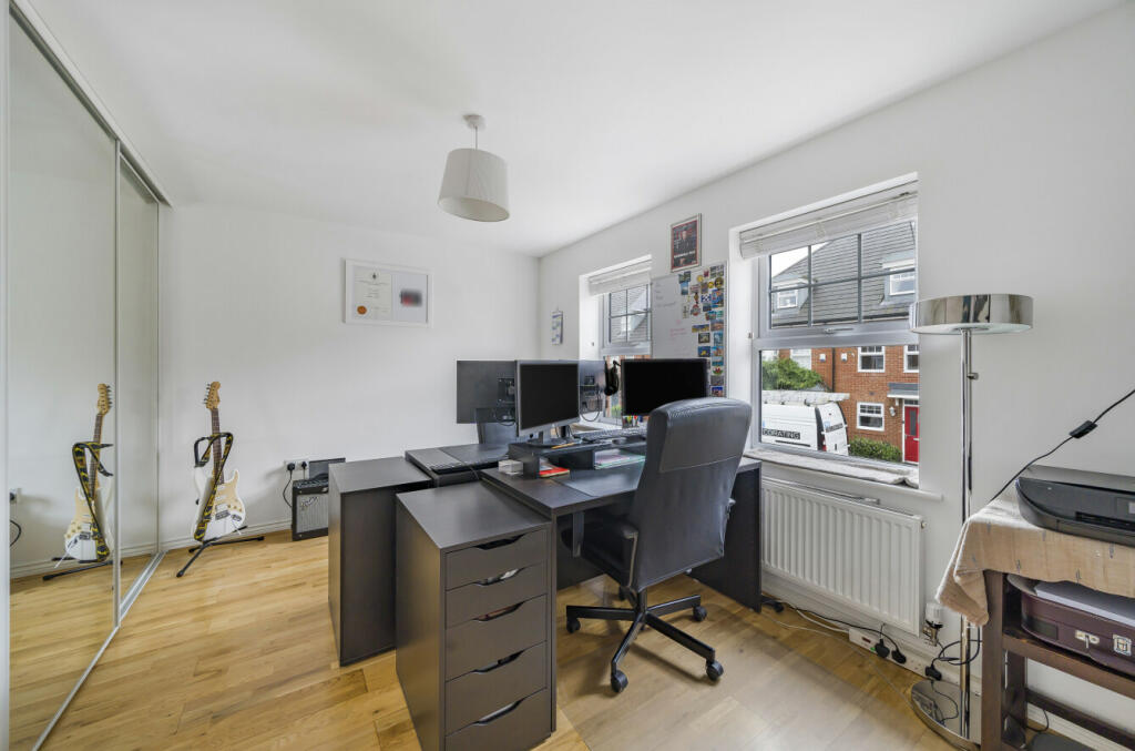 Additional property image - Lorimer Row, Bromley, BR2