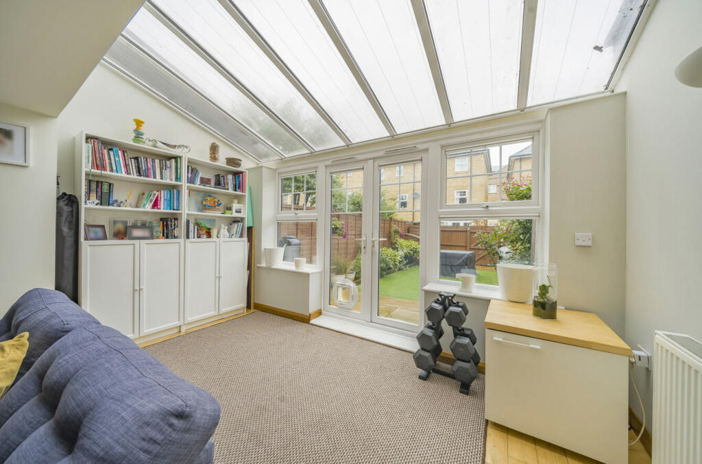 Additional property image - Lorimer Row, Bromley, BR2