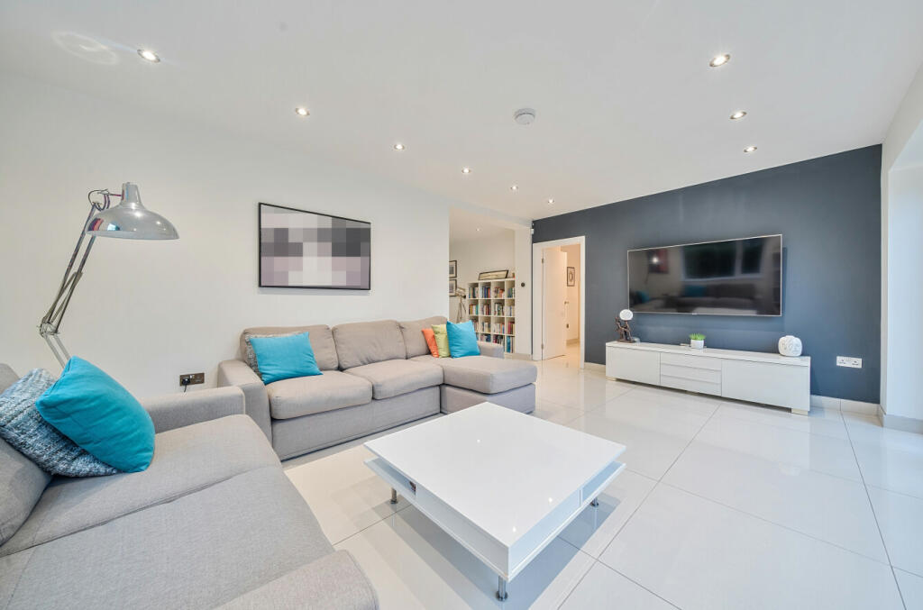 Additional property image - Southborough Road, Bromley, BR1
