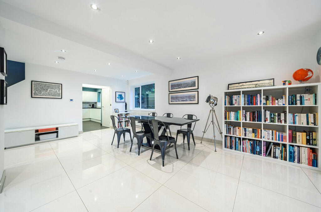 Additional property image - Southborough Road, Bromley, BR1