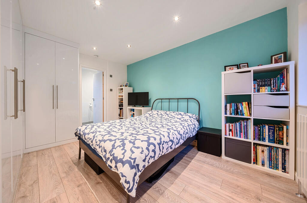 Additional property image - Southborough Road, Bromley, BR1
