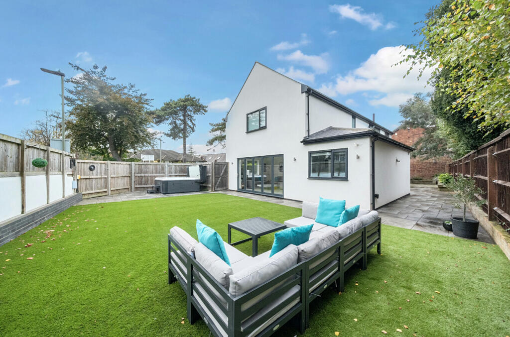 Additional property image - Southborough Road, Bromley, BR1