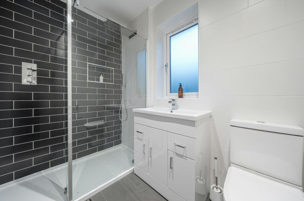 Additional property image - Southborough Road, Bromley, BR1