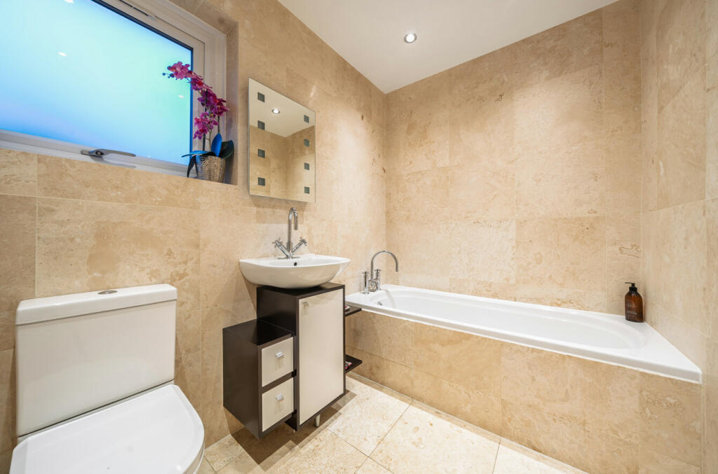 Additional property image - Southborough Road, Bromley, BR1