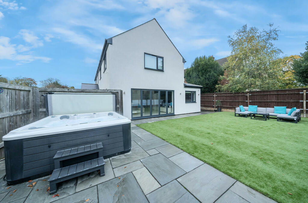 Additional property image - Southborough Road, Bromley, BR1
