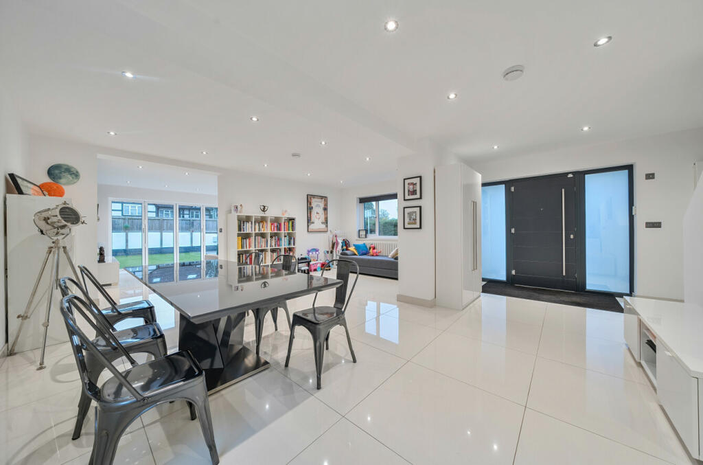 Additional property image - Southborough Road, Bromley, BR1
