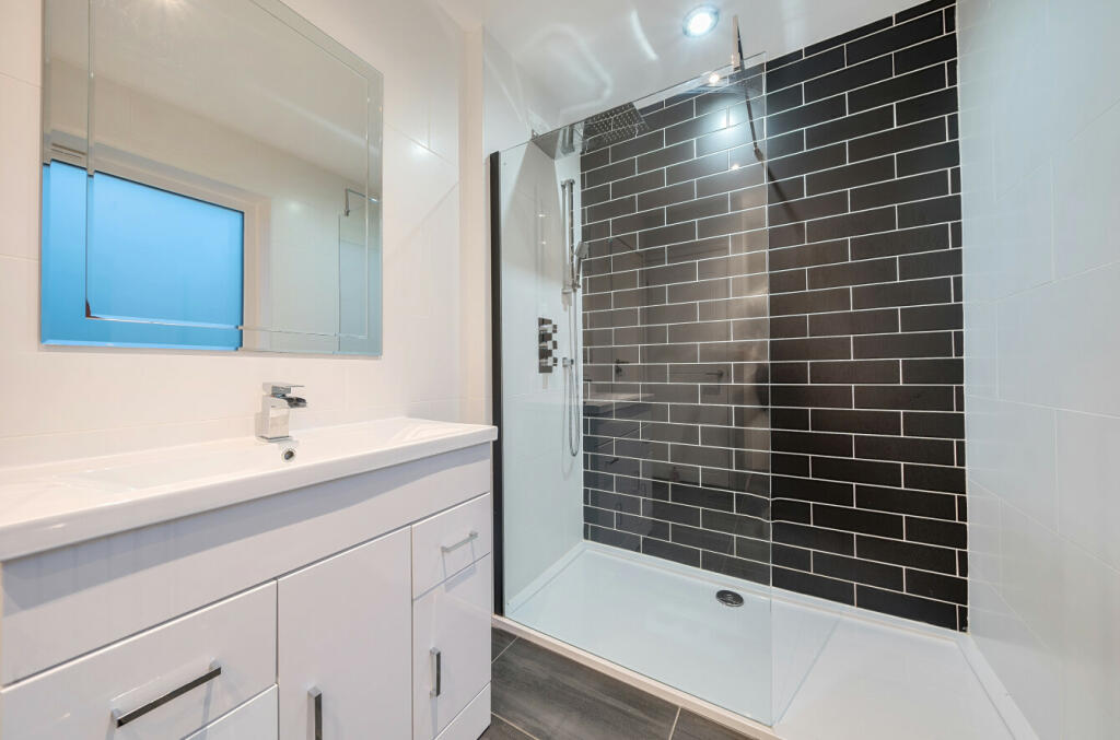 Additional property image - Southborough Road, Bromley, BR1
