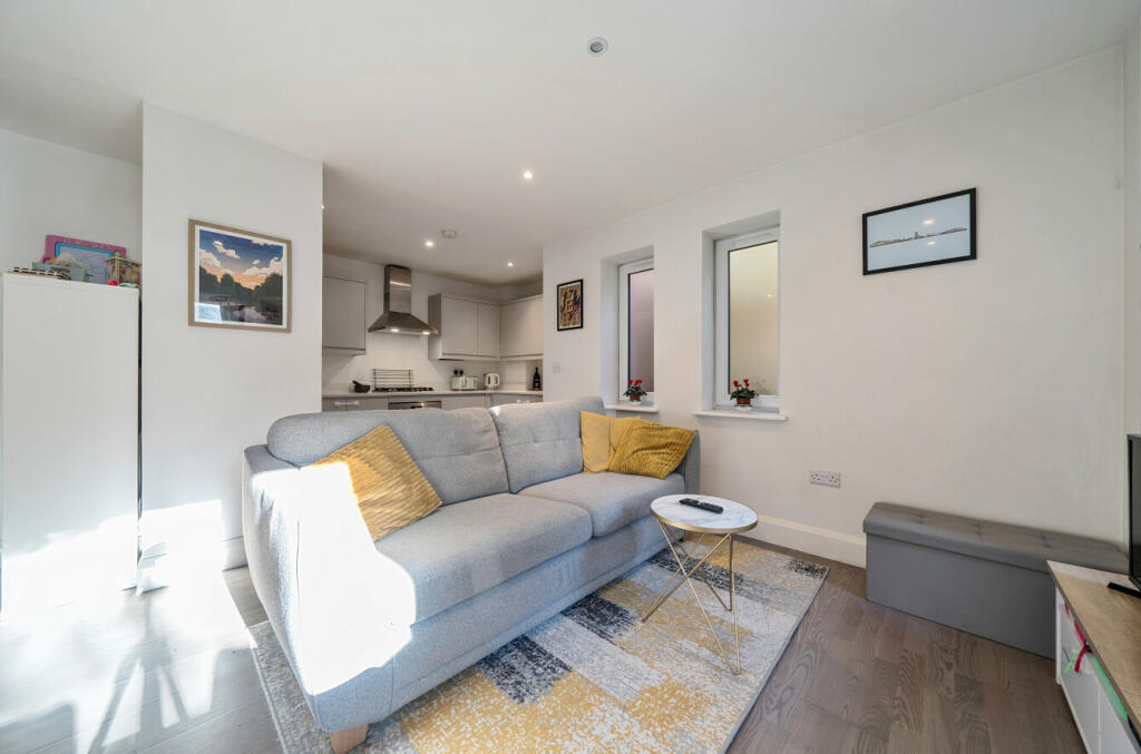 Additional property image - Beckenham Lane, Bromley, BR2