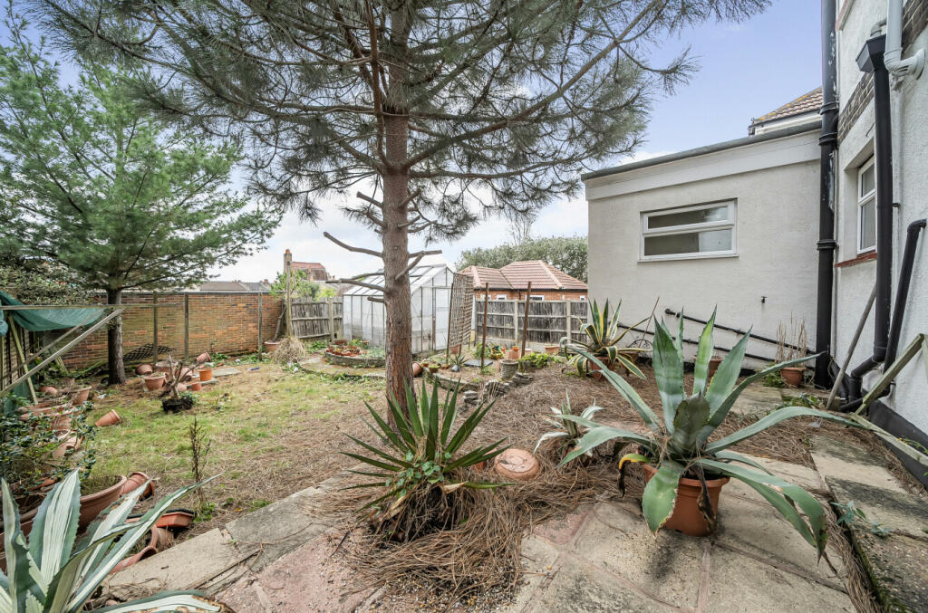 Additional property image - Minster Road, Bromley, BR1