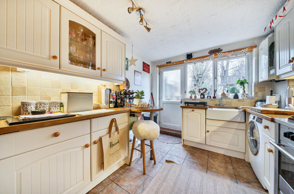 Additional property image - Henry Street, Bromley, BR1