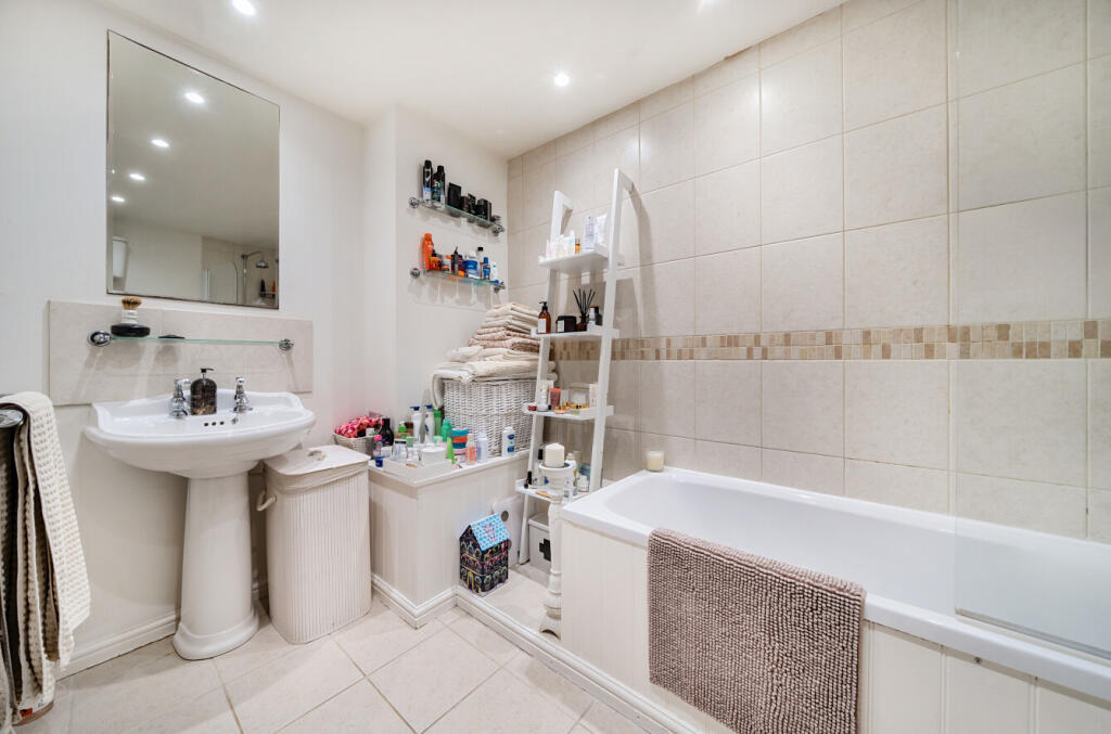 Additional property image - Henry Street, Bromley, BR1