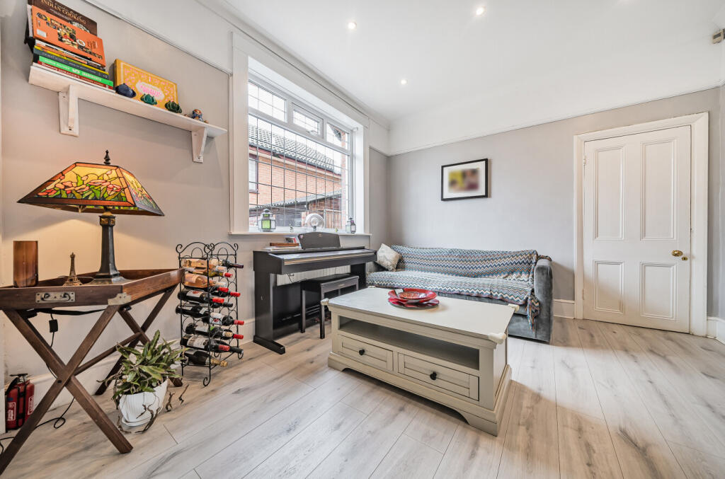 Additional property image - Lake Avenue, Bromley, Kent, BR1