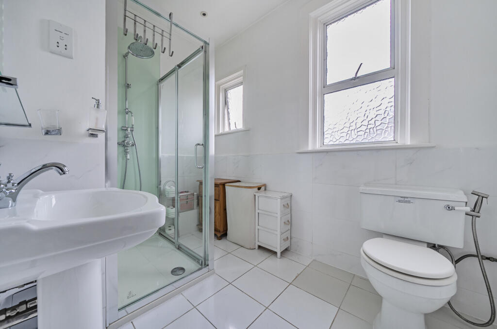 Additional property image - Lake Avenue, Bromley, Kent, BR1