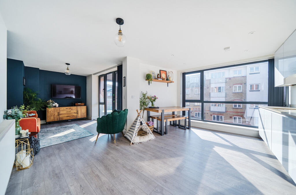 Main image of property: Homesdale Road, Bromley, BR2