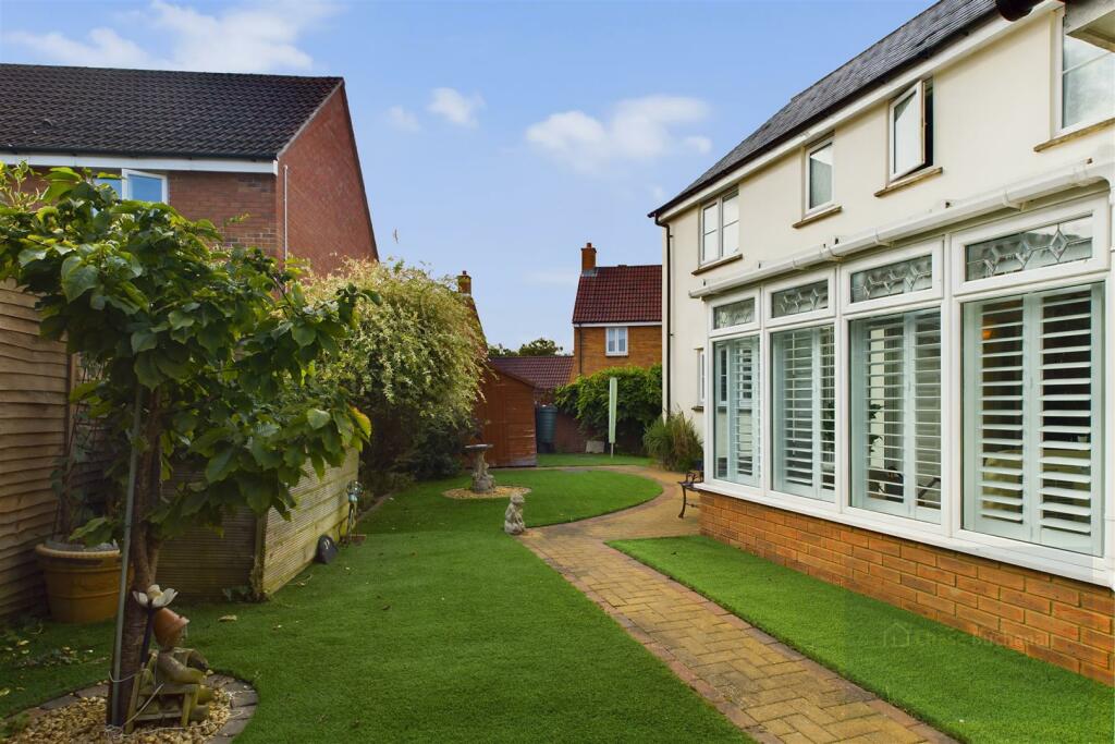 Additional property image - Cygnet Way, Trowbridge