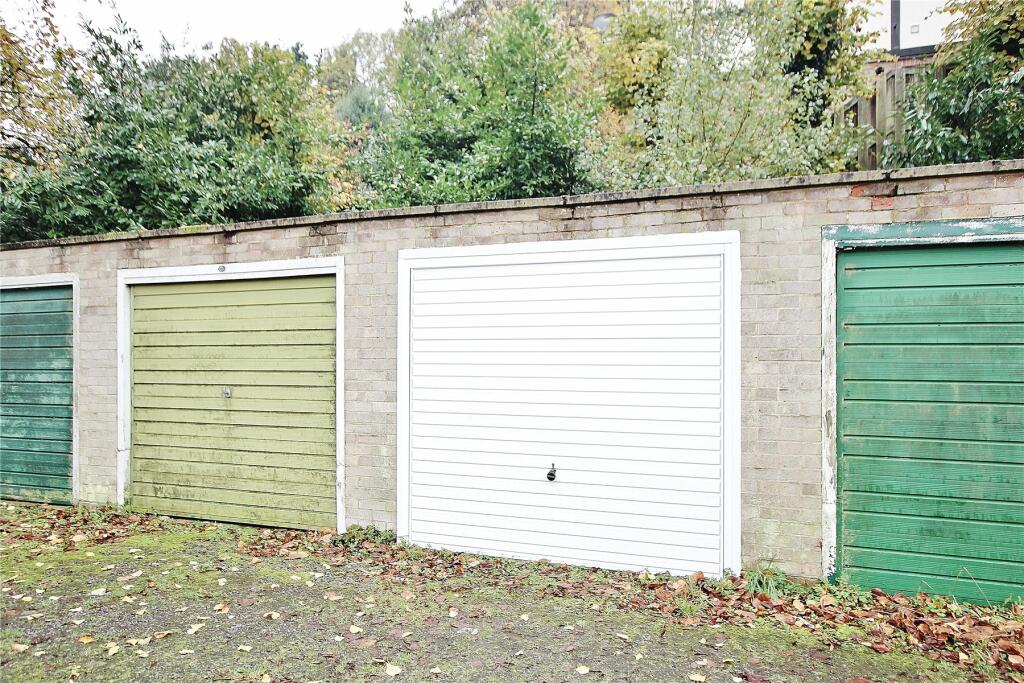 Garage for sale in Garage, Dale View, St Johns, Woking, GU21