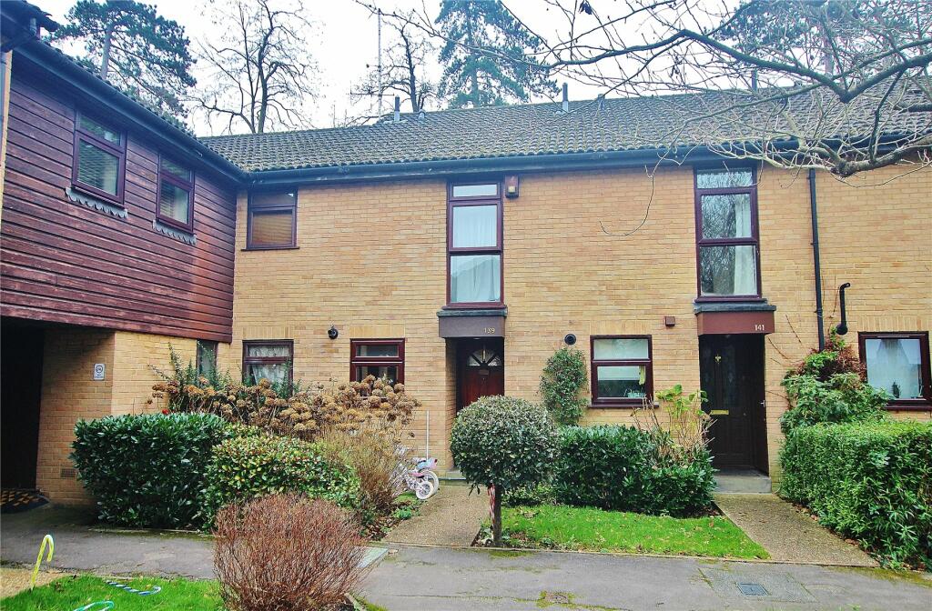 2 bedroom terraced house for sale in Inkerman Road, Knaphill, Woking, Surrey, GU21