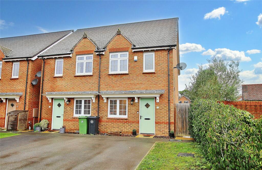 2 bedroom semidetached house for sale in Jopling Road, Bisley, Woking, GU24