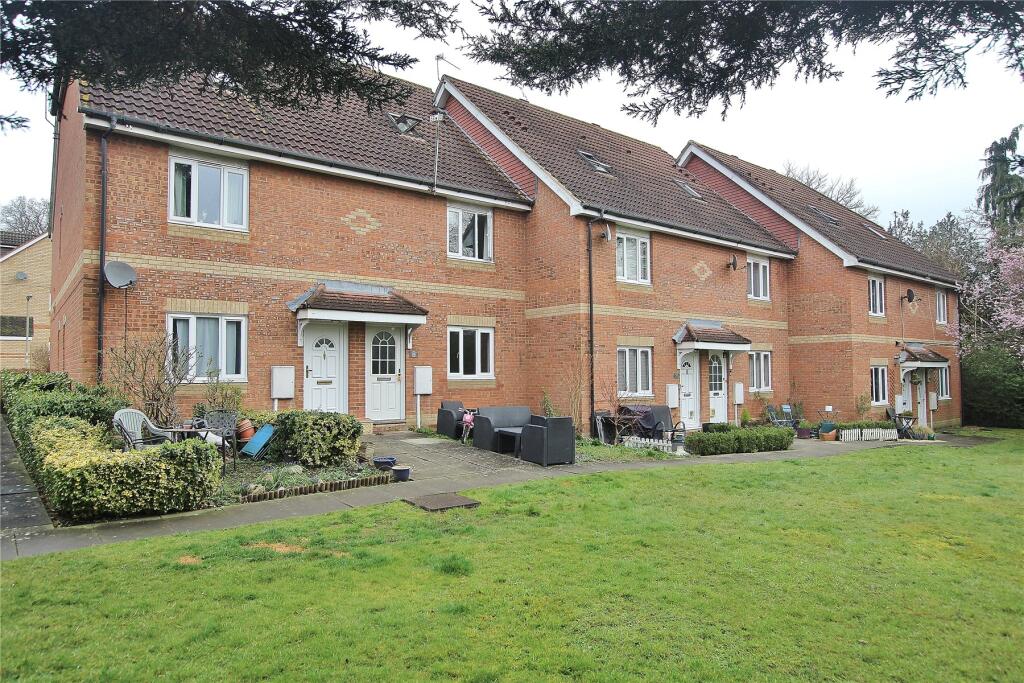 Main image of property: Alexandra Gardens, Knaphill, Woking, Surrey, GU21