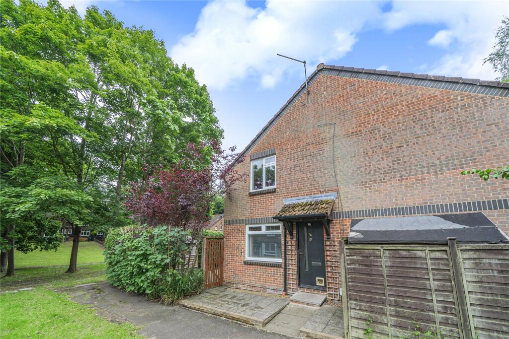 Main image of property: Overthorpe Close, Knaphill, Woking, Surrey, GU21