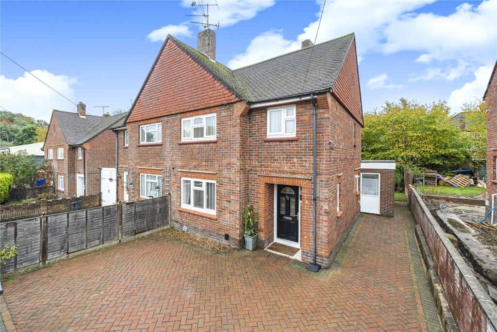 Main image of property: Beechwood Close, Knaphill, Woking, Surrey, GU21