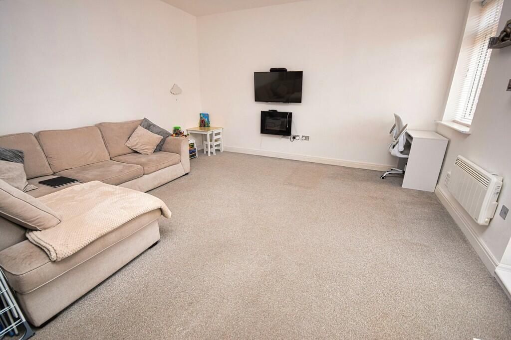 Additional property image - Waddesdon House, Dickens Heath