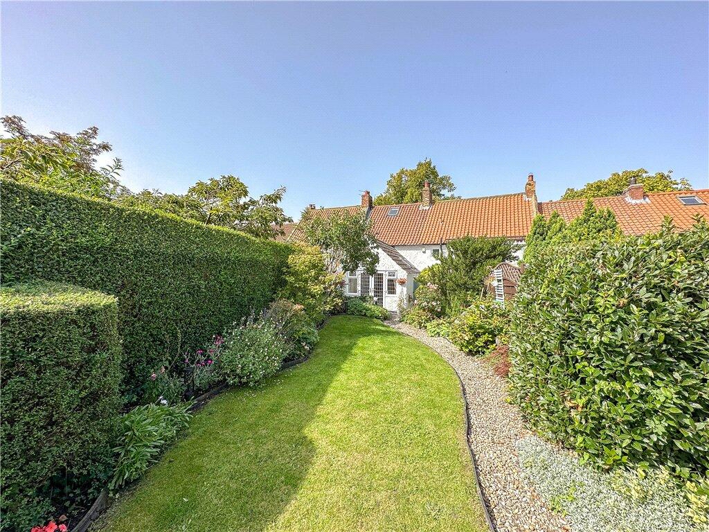 3 bedroom terraced house for sale in Meldyke Lane, Stainton