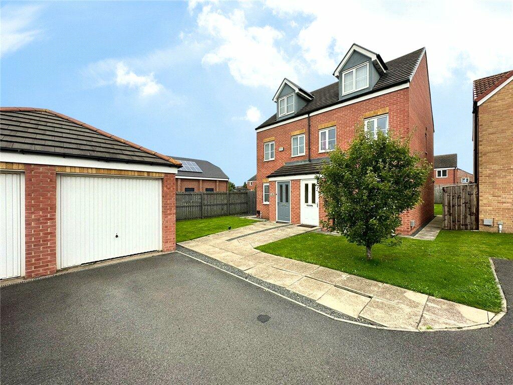 3 bedroom semidetached house for sale in Magnis Close, Ingleby Barwick, TS17