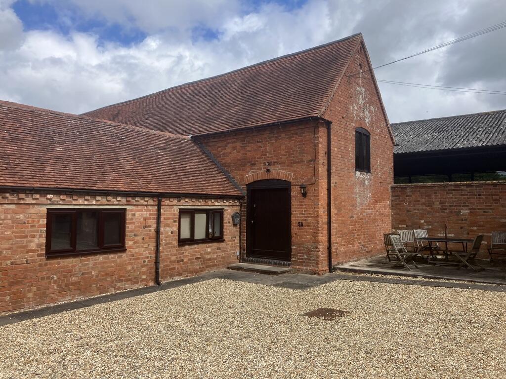 Main image of property: Unit 5a Manor Farm, Hunningham Road, Offchurch, West Midlands, CV33