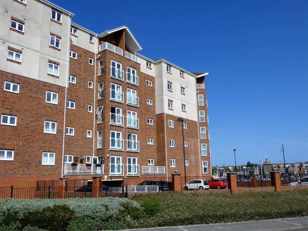 2 bedroom apartment for sale in Commissioners Wharf, North Shields, NE29