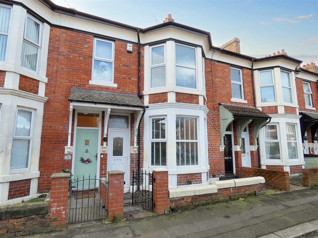 3 bedroom apartment for sale in Fontburn Terrace, North Shields, NE30