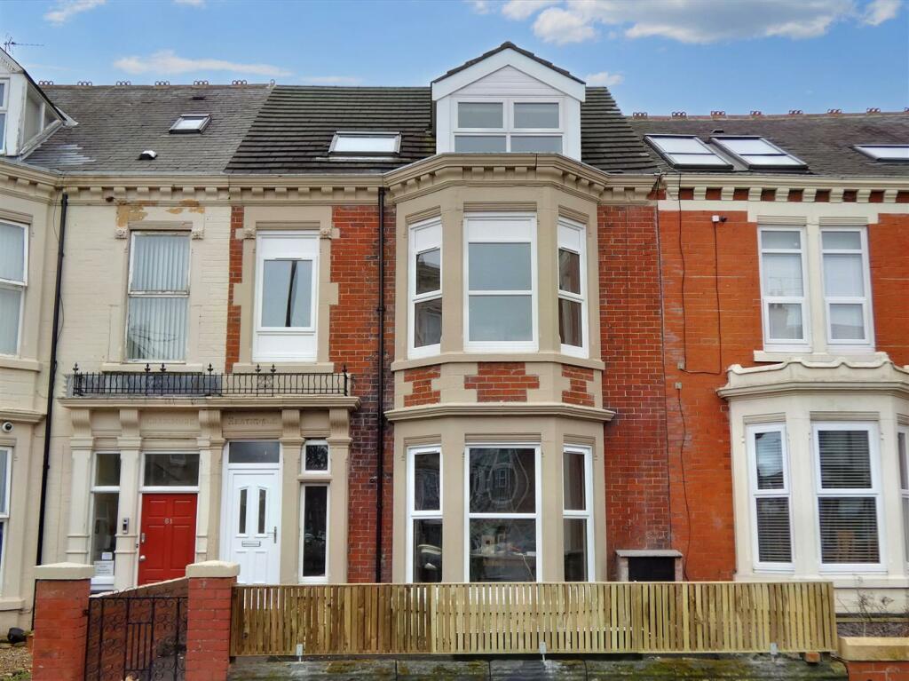 3 bedroom apartment for sale in Marine Avenue, Whitley Bay, NE26