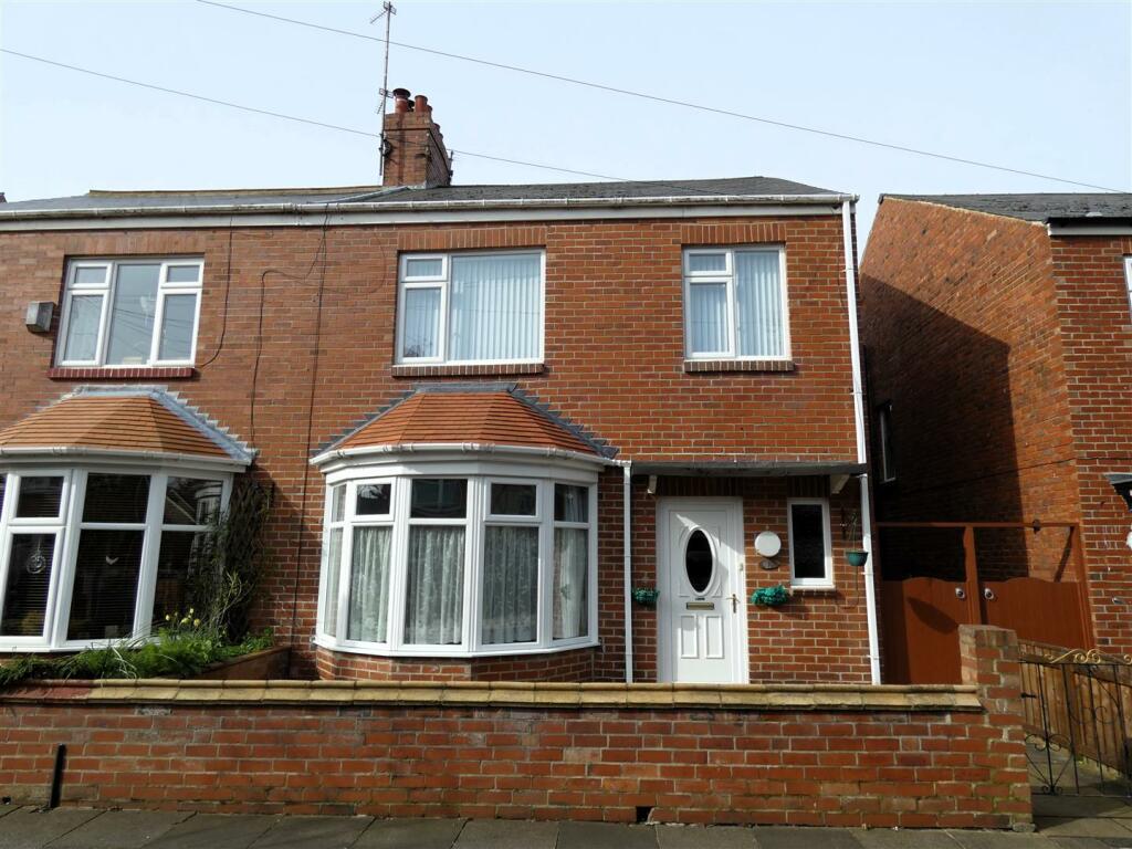 3 bedroom semidetached house for sale in Cliftonville Gardens, Whitley