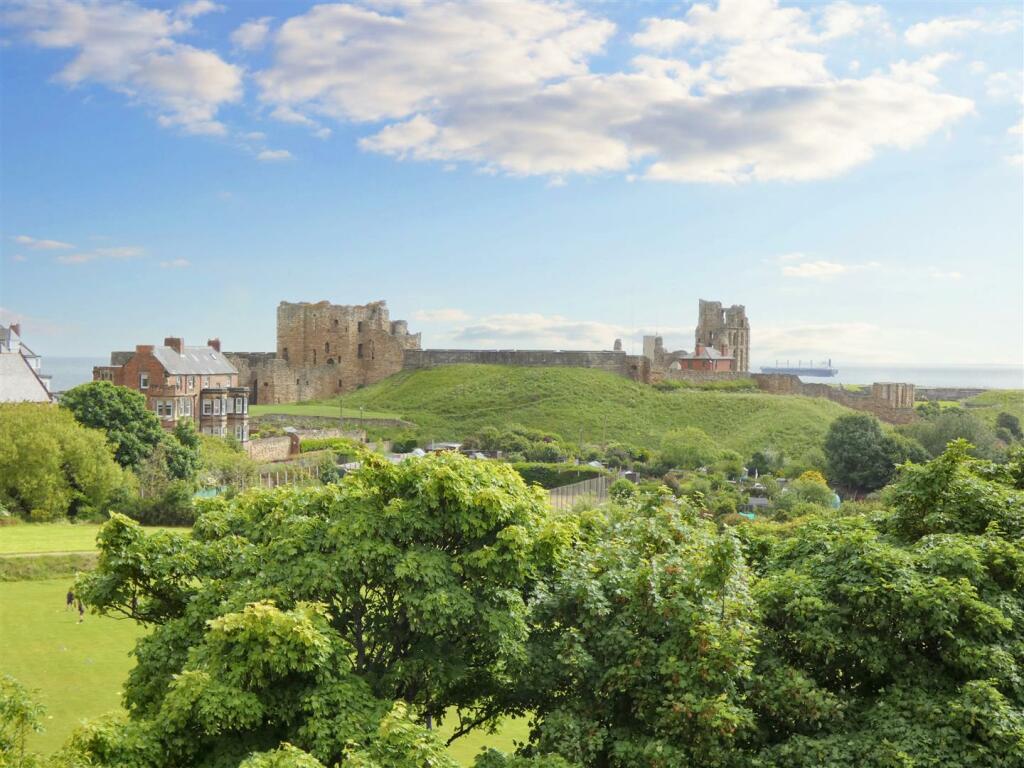 2 bedroom apartment for sale in Priors Terrace, Tynemouth, NE30