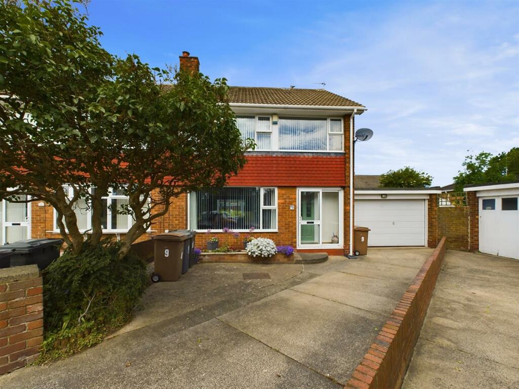 3 bedroom semidetached house for sale in Sandwich Road, Preston Grange
