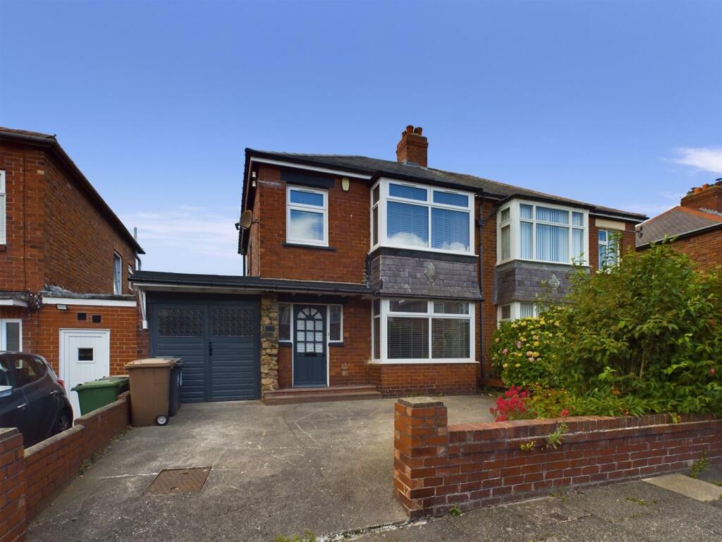 3 bedroom semidetached house for sale in Fern Avenue, North Shields, NE29