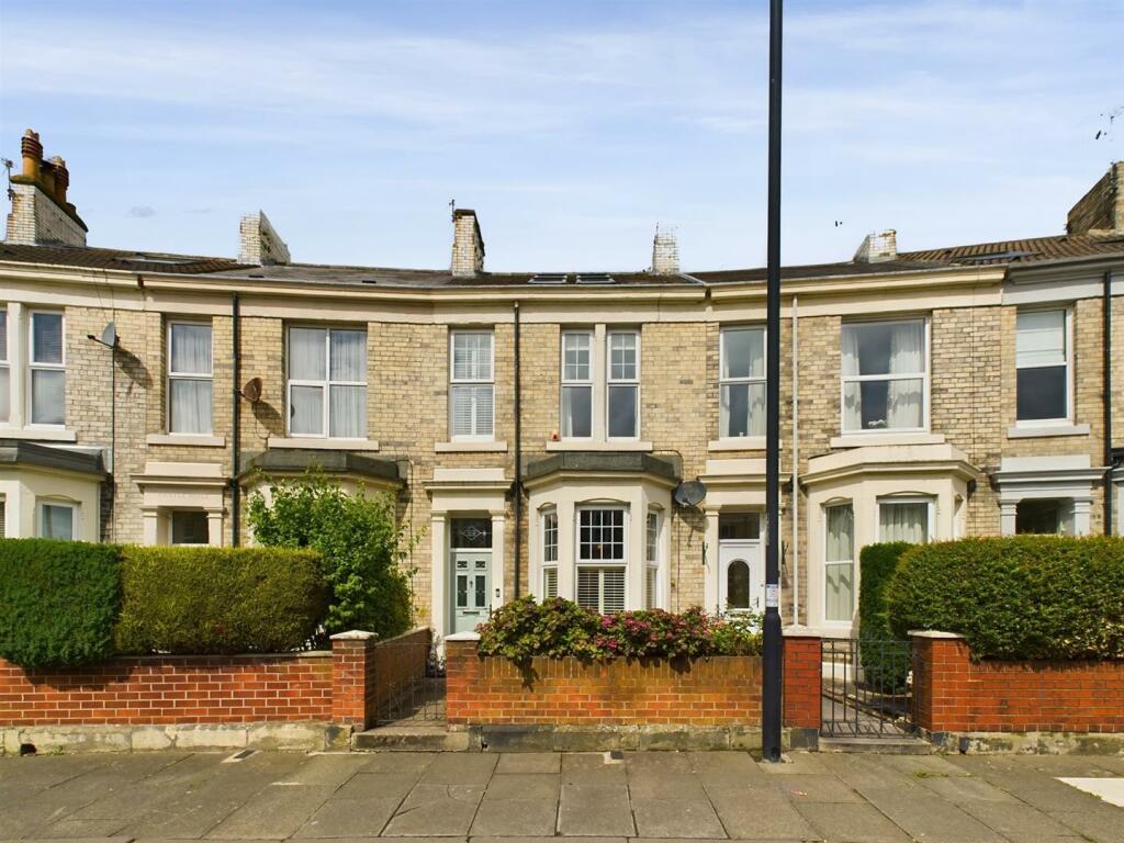 4 bedroom terraced house for sale in Park Crescent, North Shields, NE30